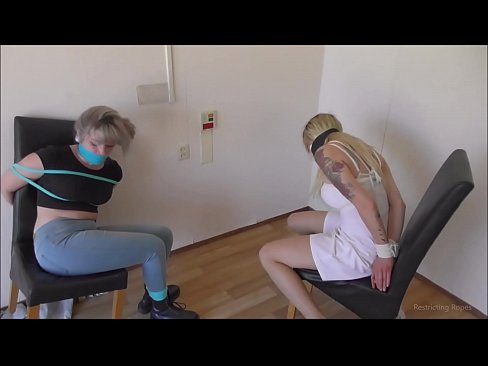 ❤️ Addicció / lligada i amordassada / damisela en angoixa ️❌ Vídeo de merda al ca.milf-nut-net.ru ❌❤